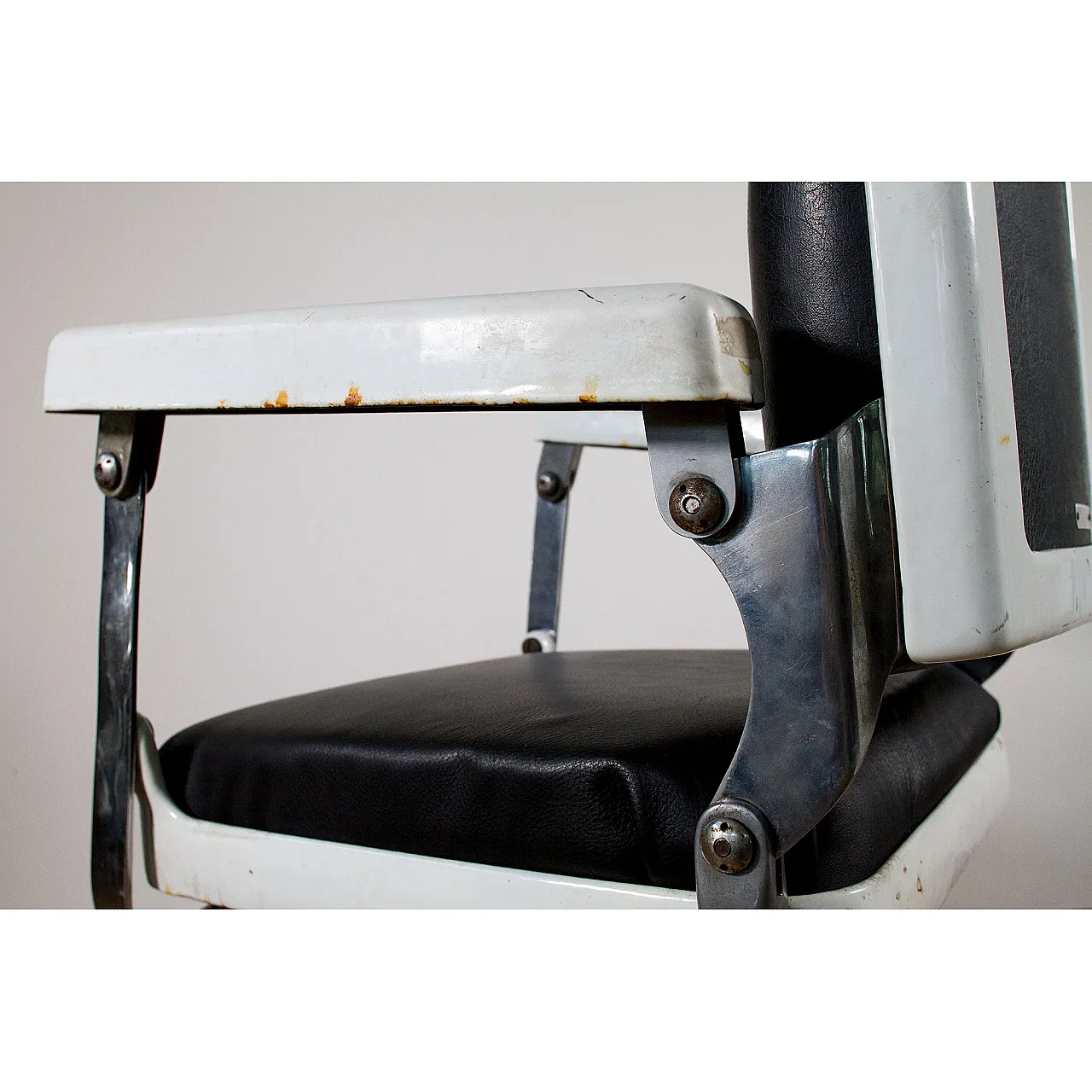 Barber chair, 50s 15