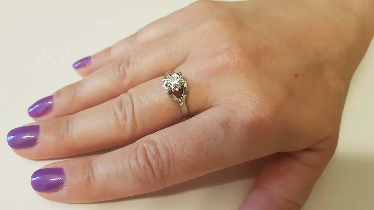anello in oro bianco 18kt con diamante naturale 1ct 8
