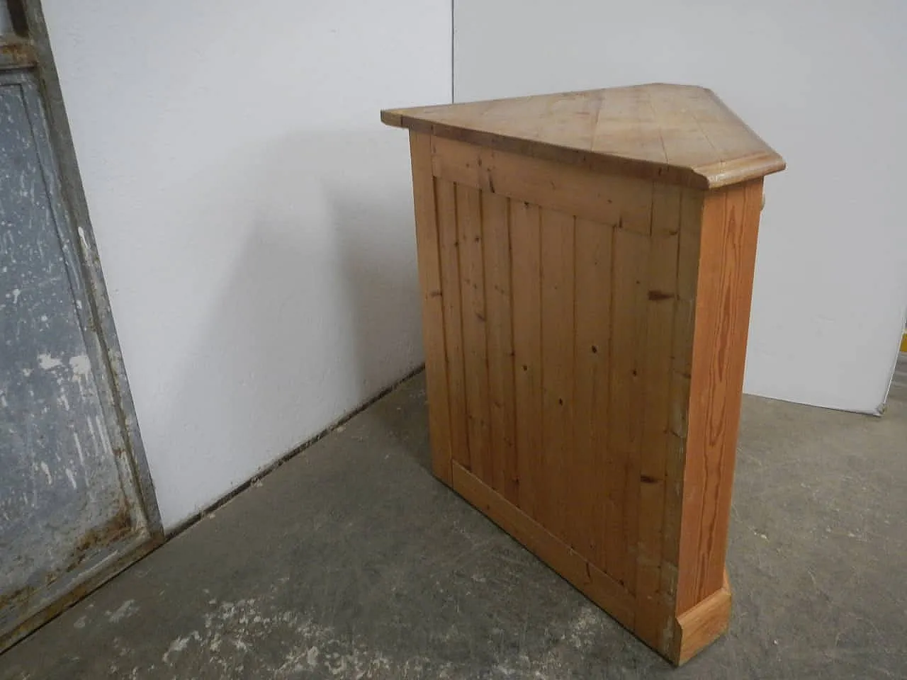 Angolare in abete, 1970 5