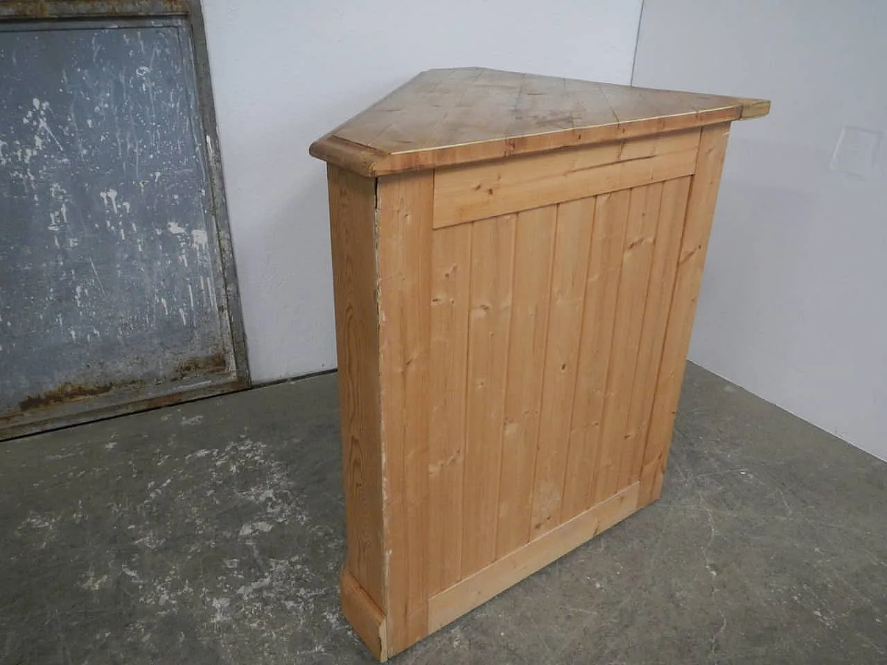 Angolare in abete, 1970 6