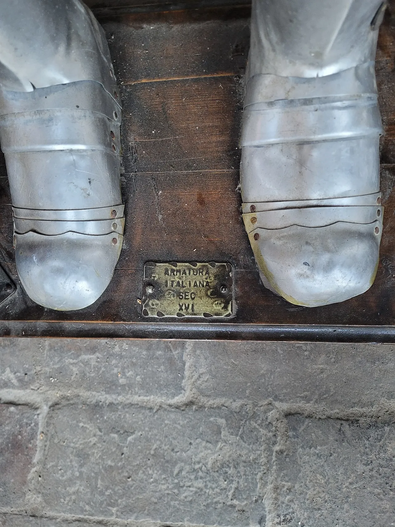 Coppia di riproduzioni di armature, '900 6