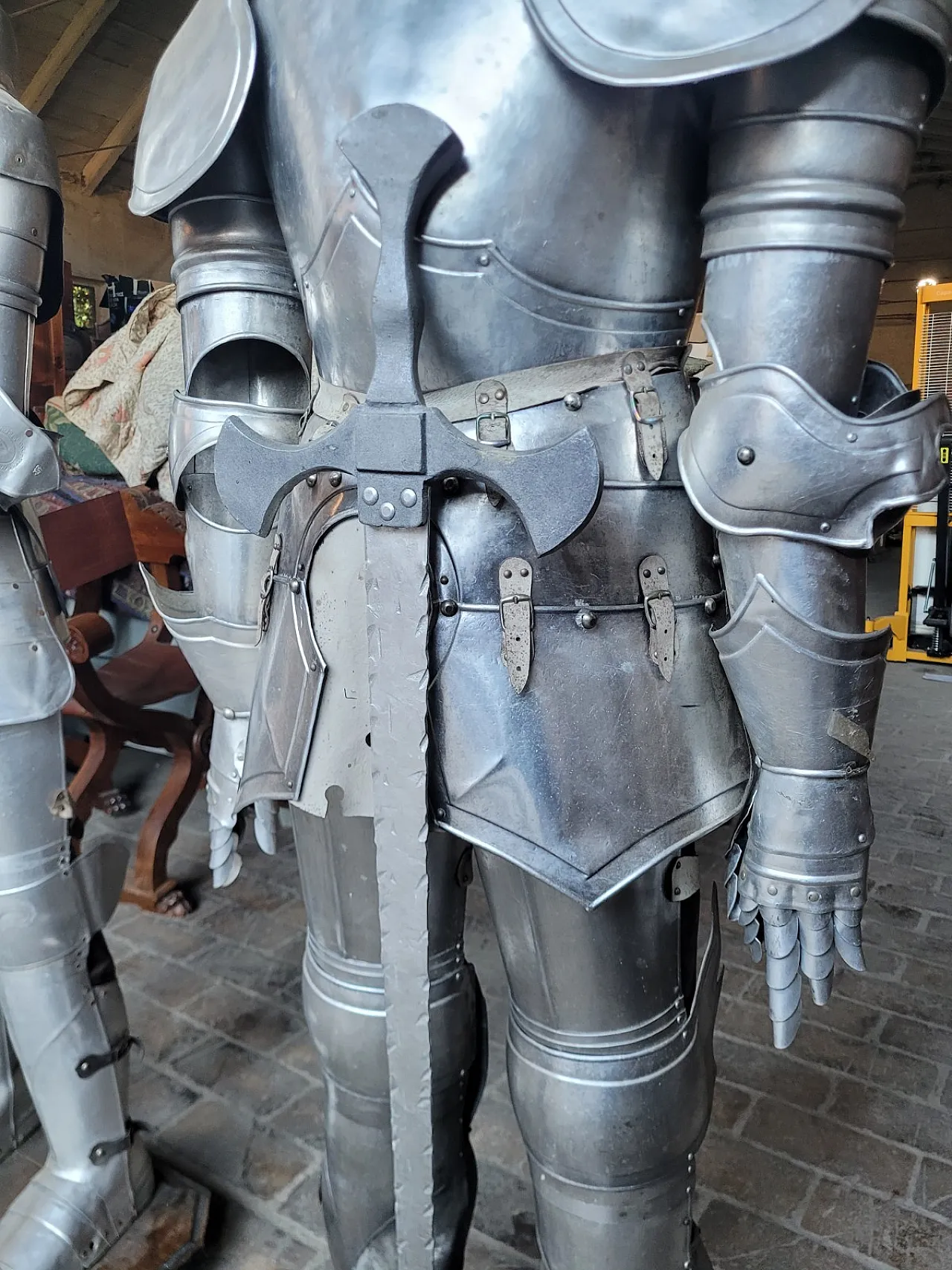 Coppia di riproduzioni di armature, '900 9