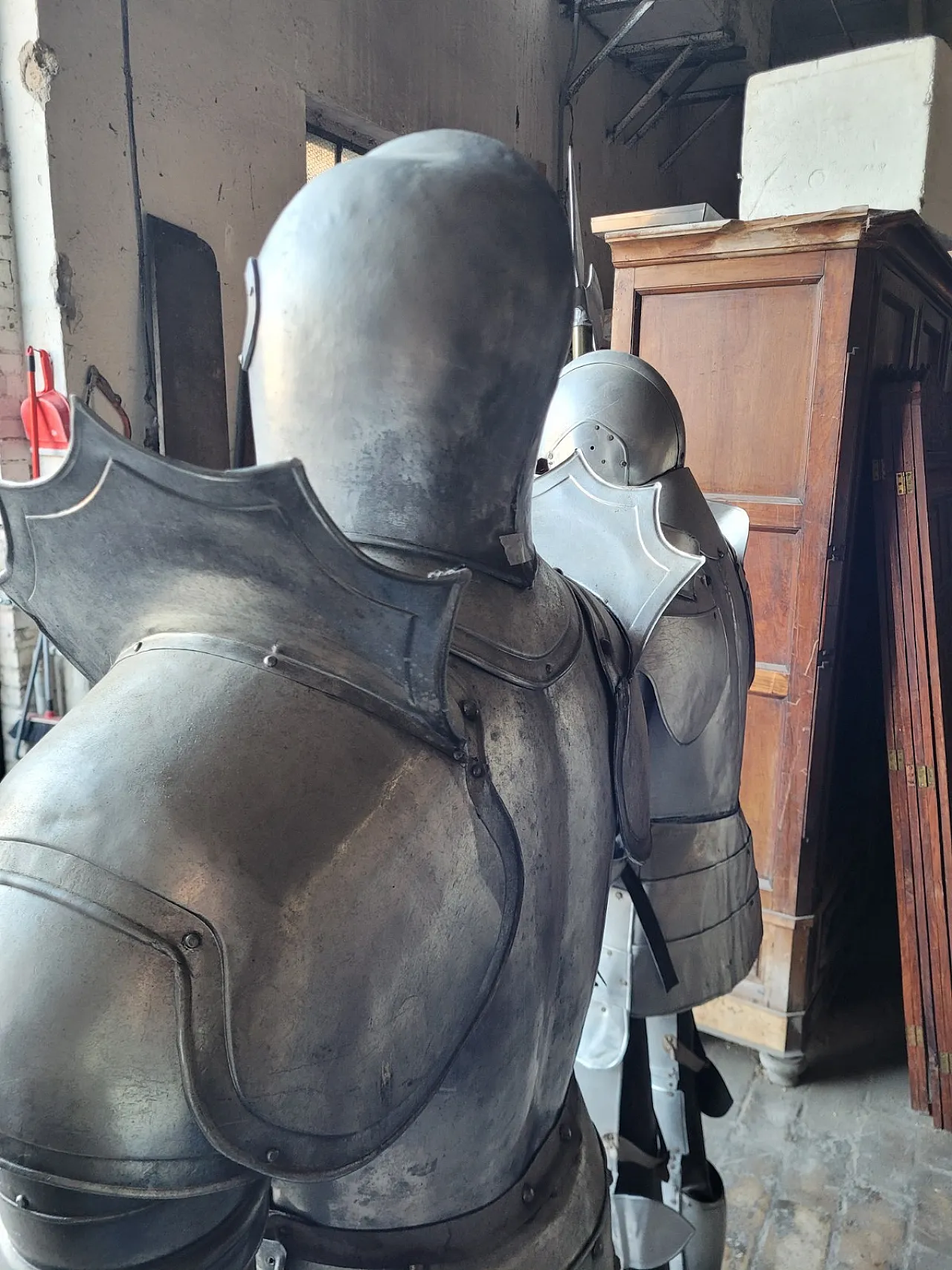 Coppia di riproduzioni di armature, '900 11