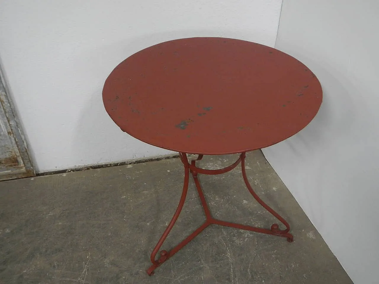 Tavolino in ferro rosso, 1940 4