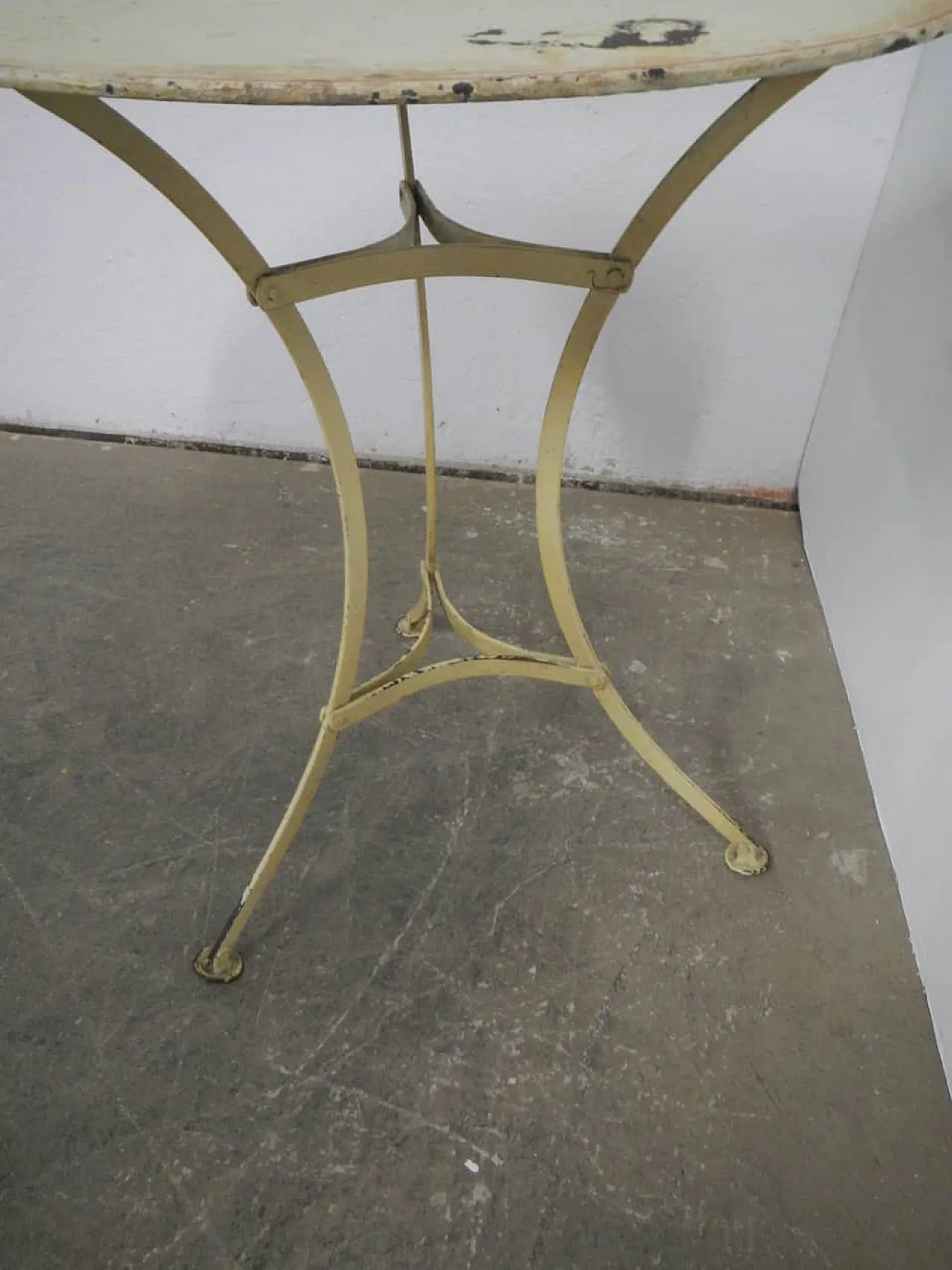 Tavolino in ferro bianco, 1940 8