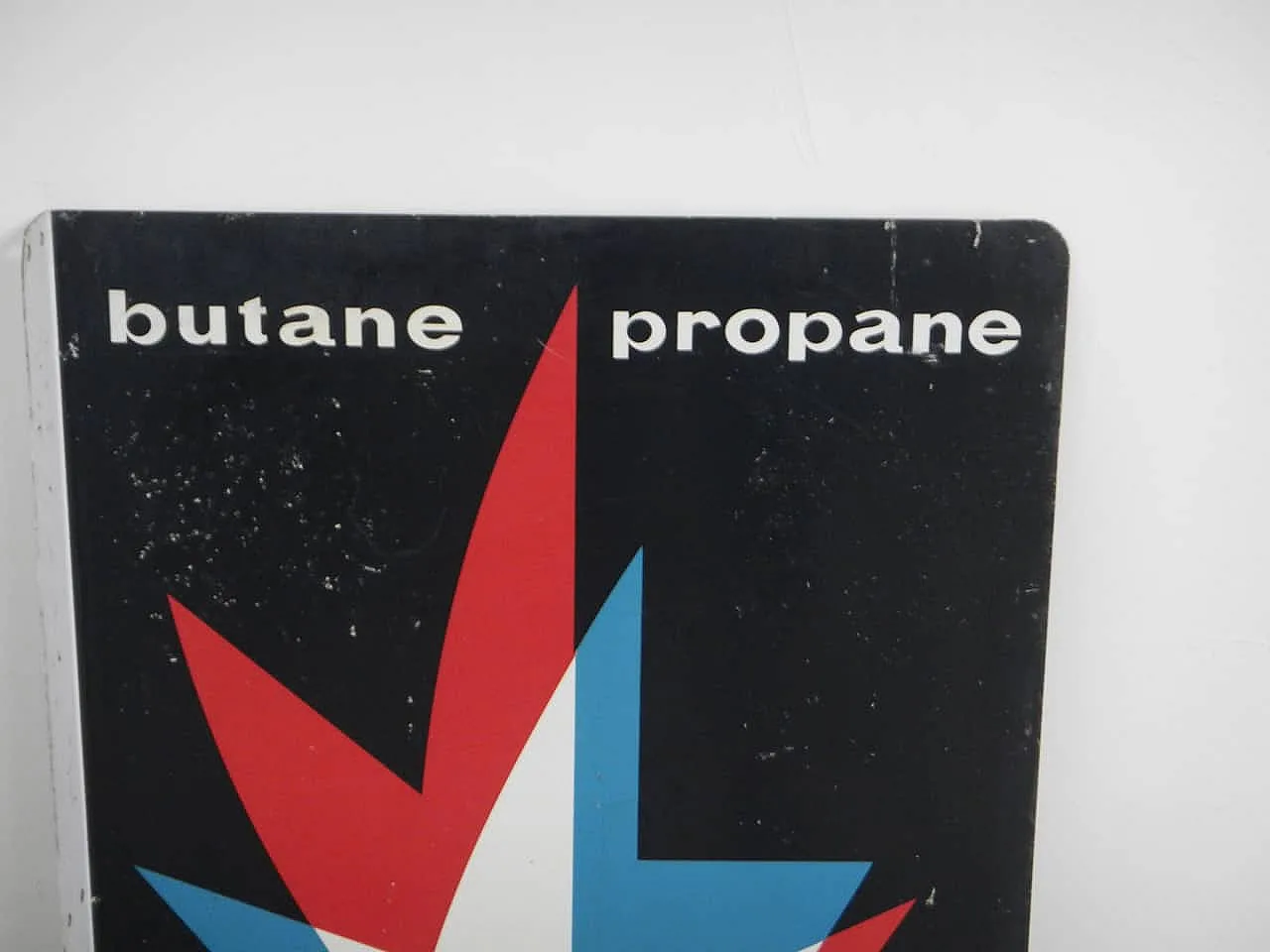 Bifacceral Butagas sign, 1970 9