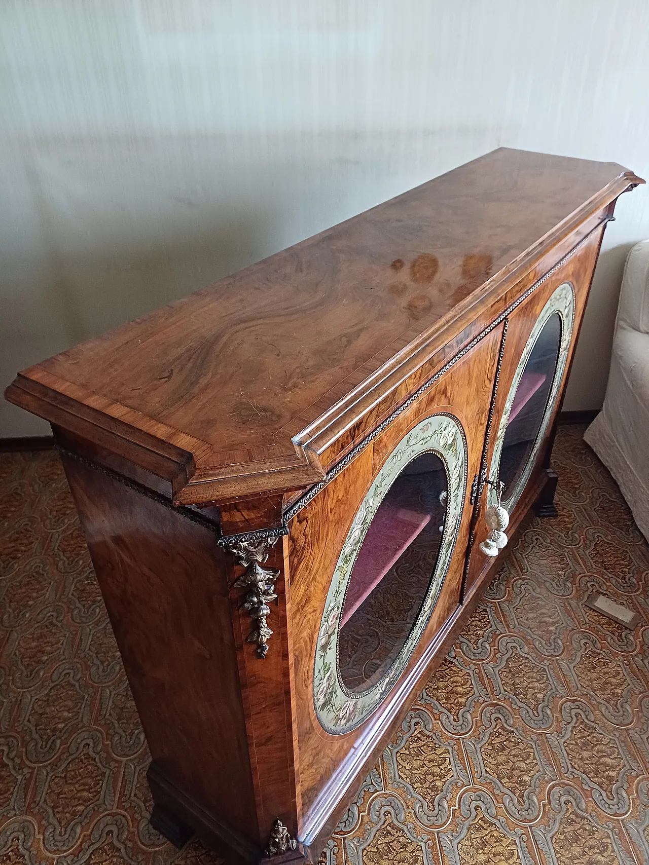 Credenza a due ante a vetro stile vittoriano, '800 6