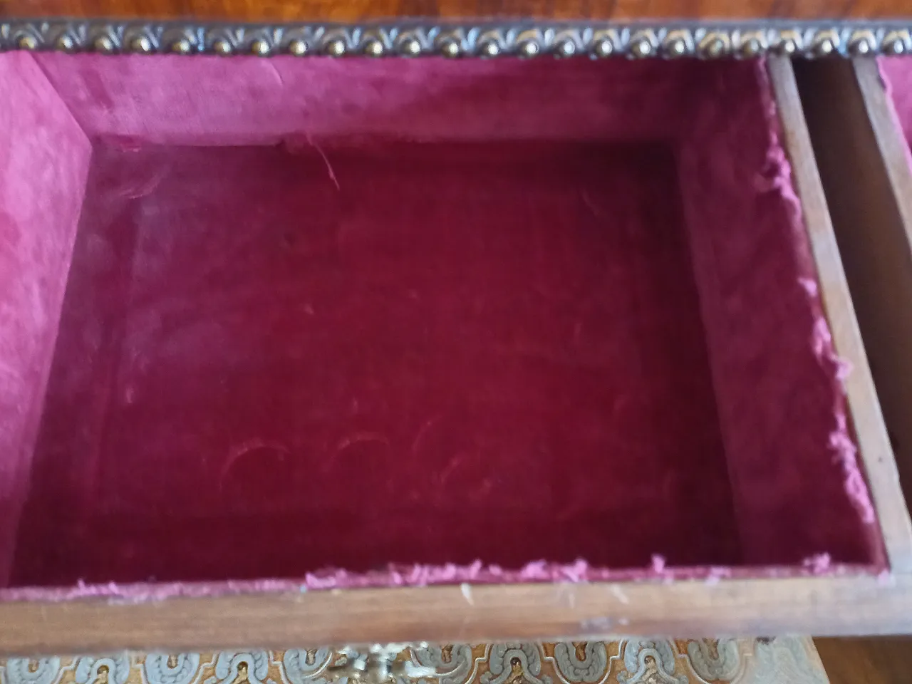 Credenza a due ante a vetro stile vittoriano, '800 15