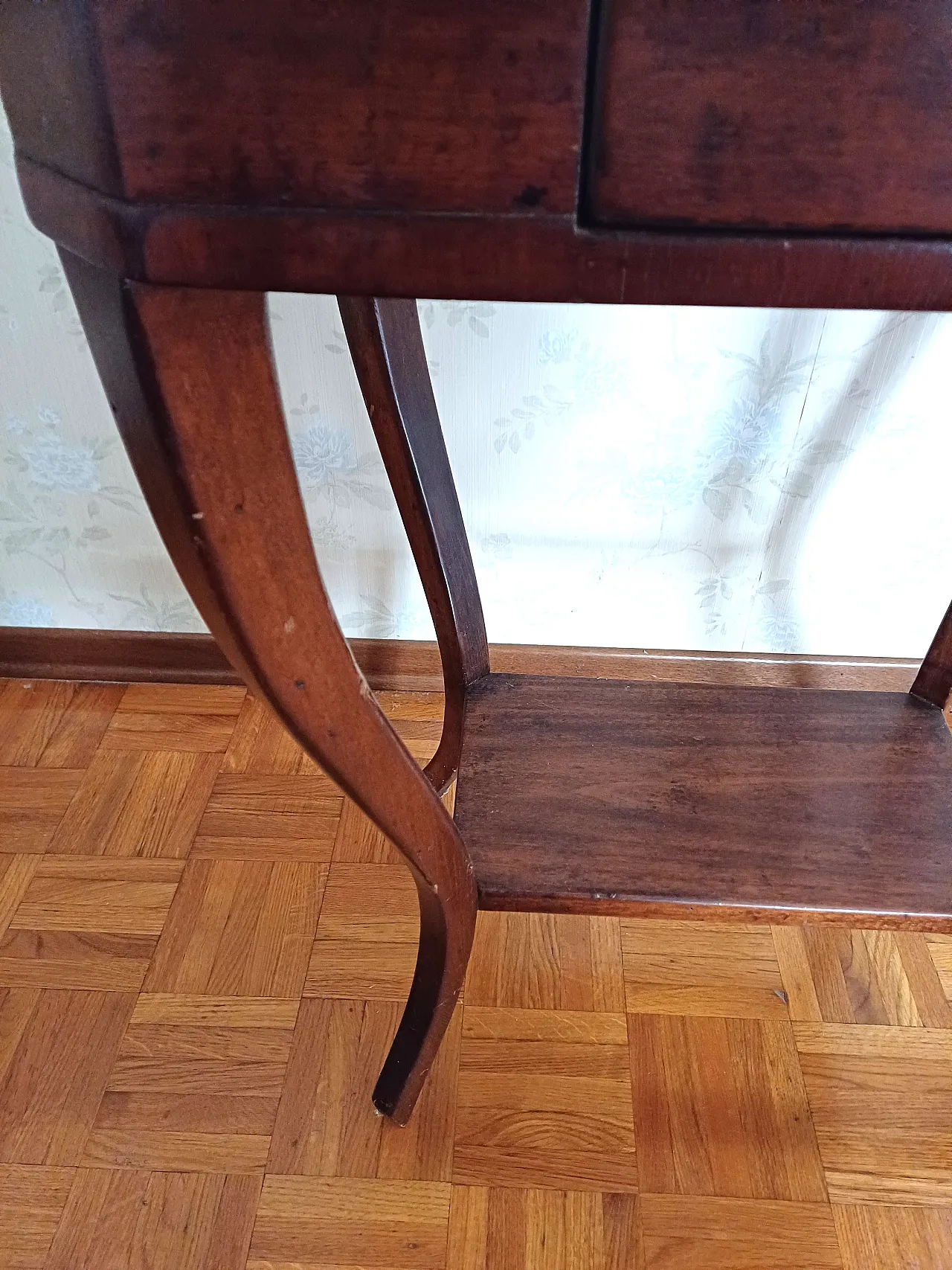 Tavolino Biedermaier in mogano con cassetto, '800 8