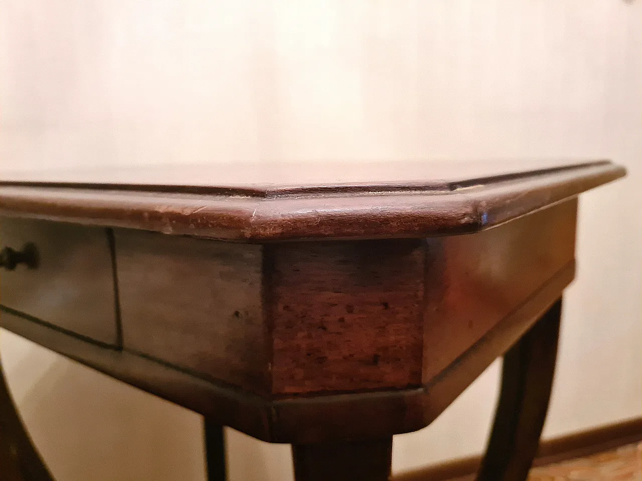 Tavolino Biedermaier in mogano con cassetto, '800 12