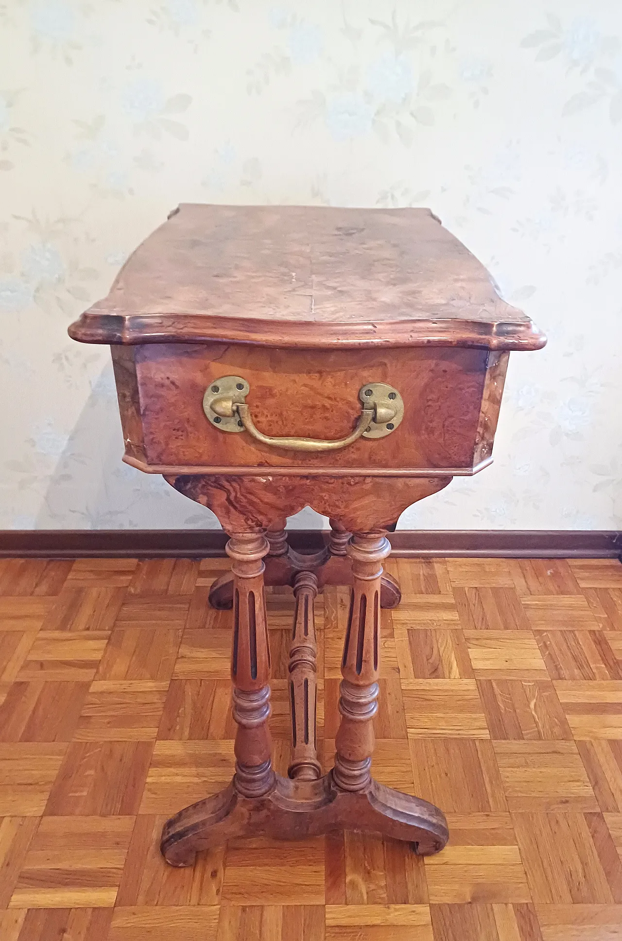Tavolino porta ricamo in radica di noce, metà '800 4