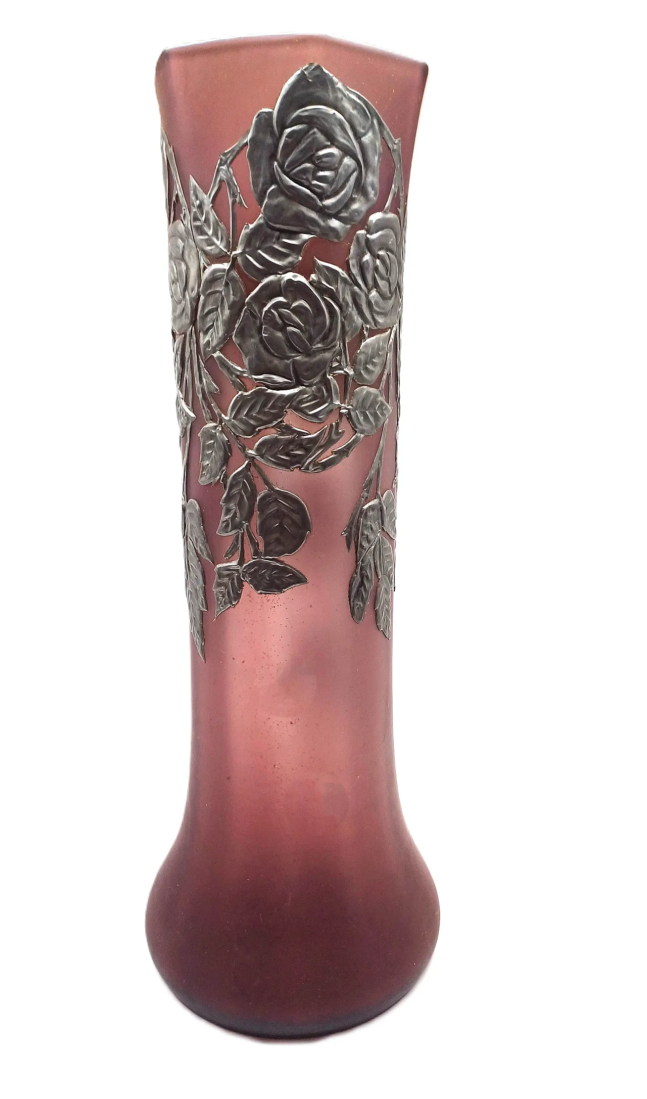 VASO LIBERTY IN VETRO AMETISTA CON DECORAZIONI METALLICHE, 1900-1920 3