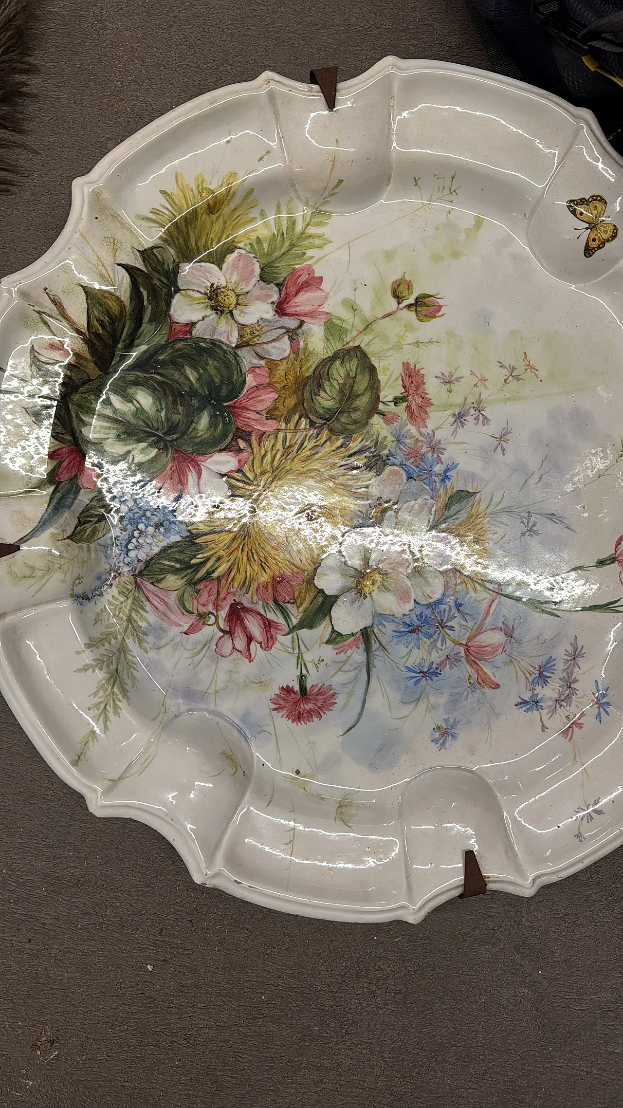 Grande piatto in Maiolica floreale, '800 2