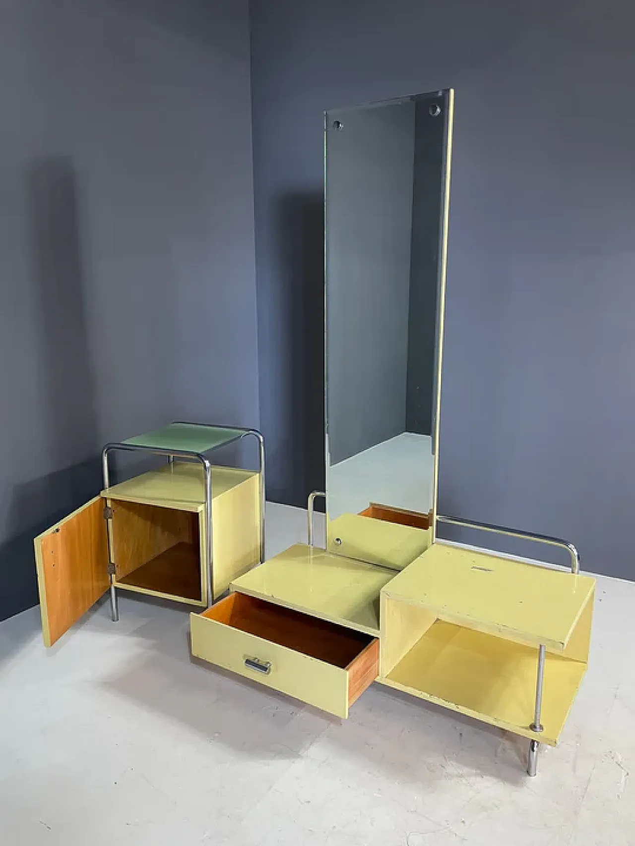 Bauhaus bedroom set by Slezák, 1930s 5