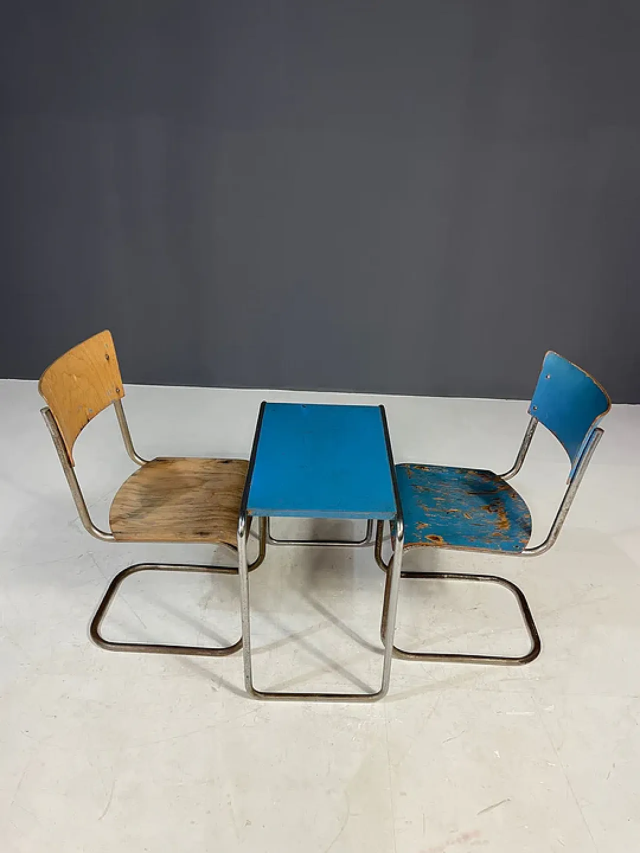 Set Bauhaus cromato con tavolino e sedie, anni '30 7