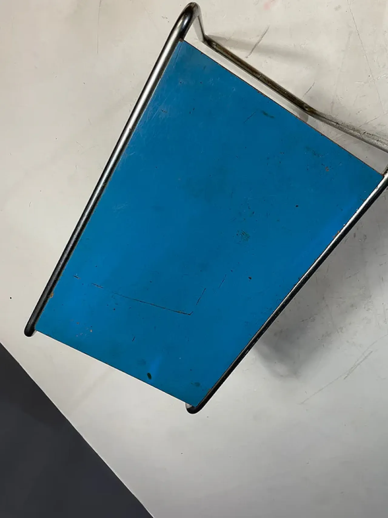 Set Bauhaus cromato con tavolino e sedie, anni '30 17