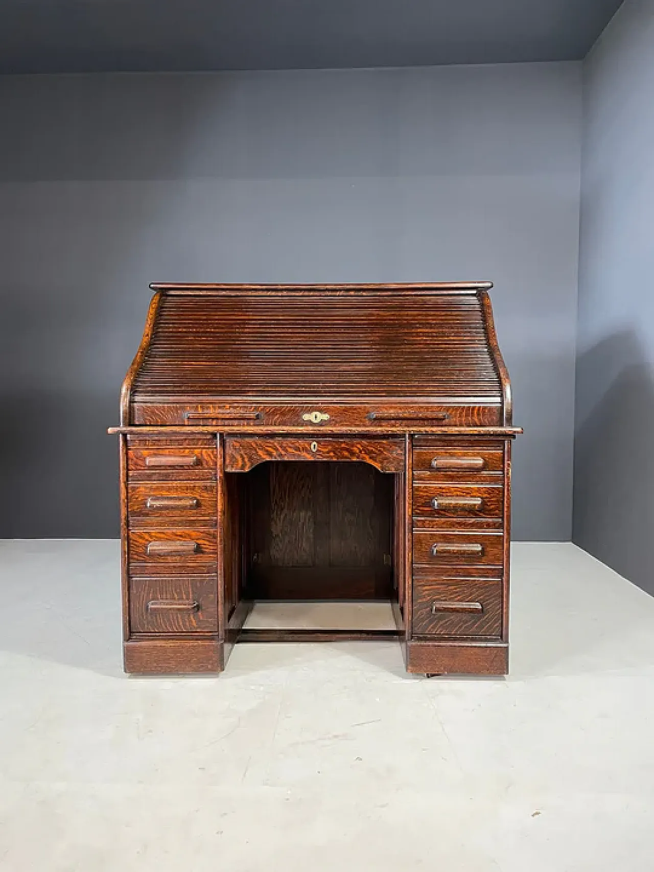 Scrivania americana con ribalta, rovere massello, anni '30 8