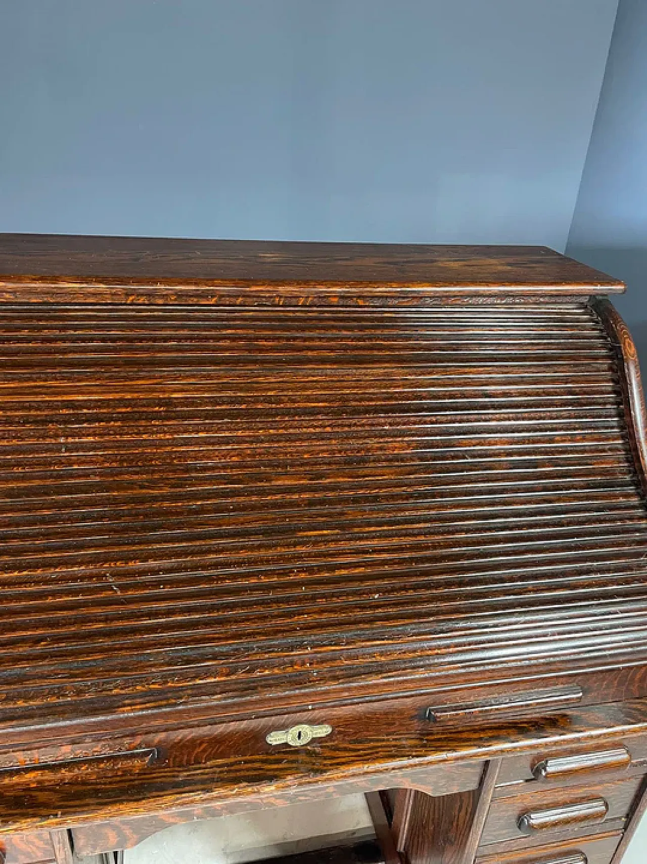 Scrivania americana con ribalta, rovere massello, anni '30 13