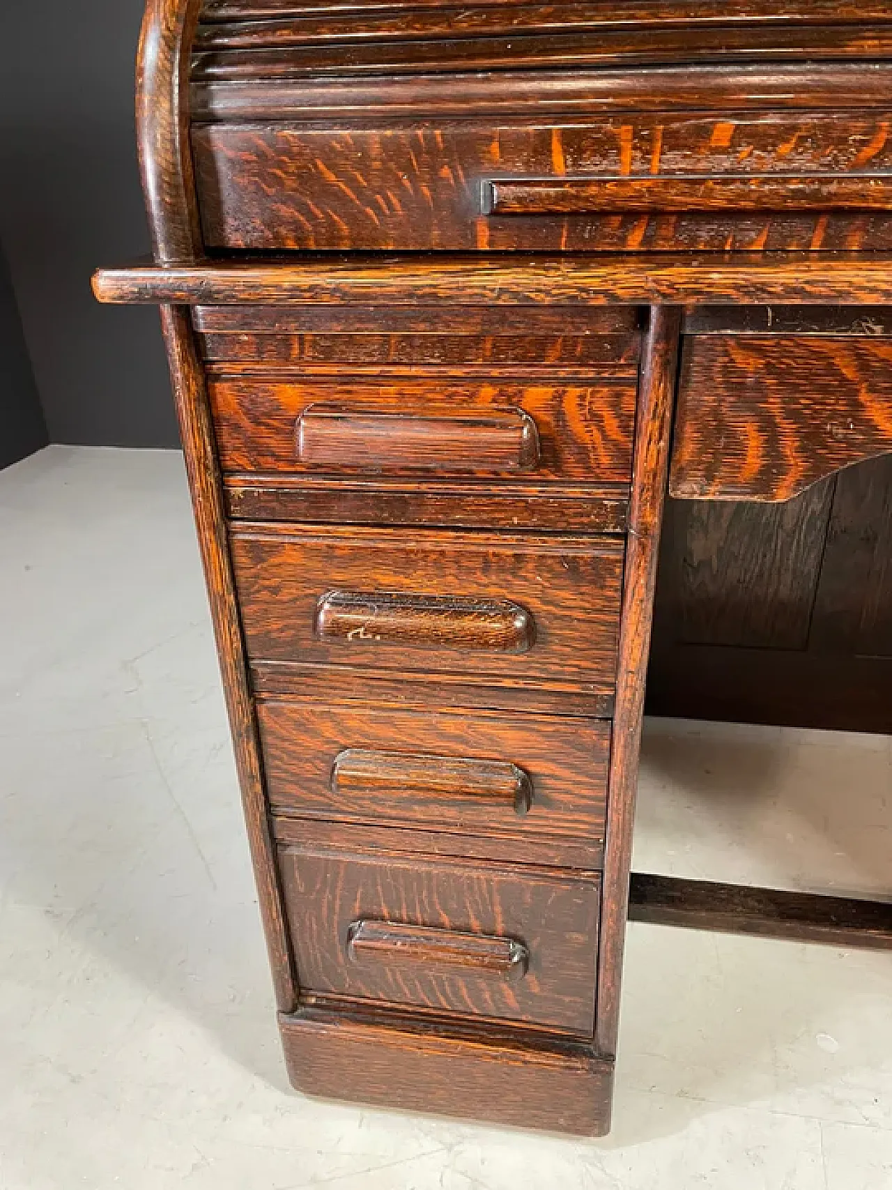 Scrivania americana con ribalta, rovere massello, anni '30 16