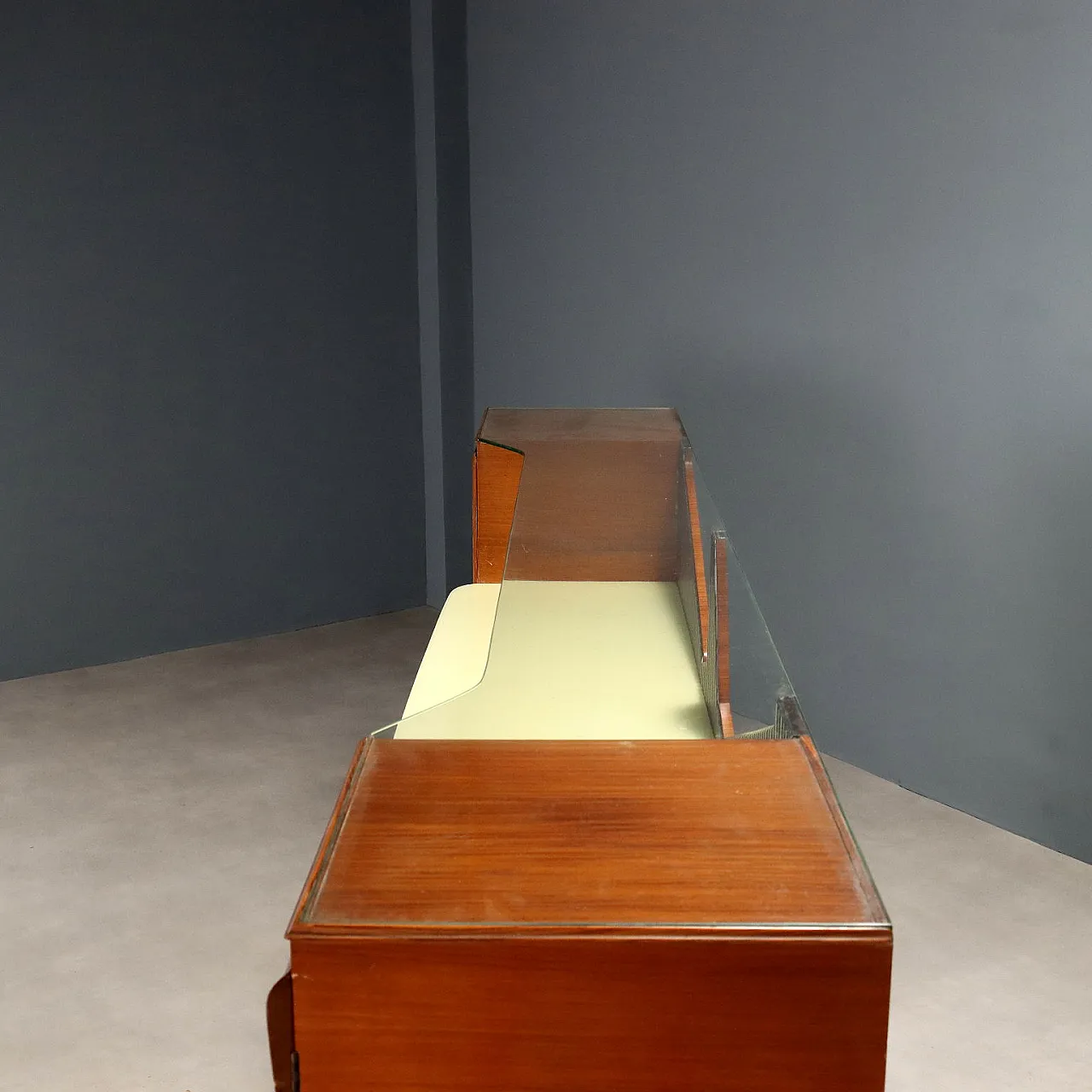 Mobile in legno impiallacciato ed esotico, anni '50 7