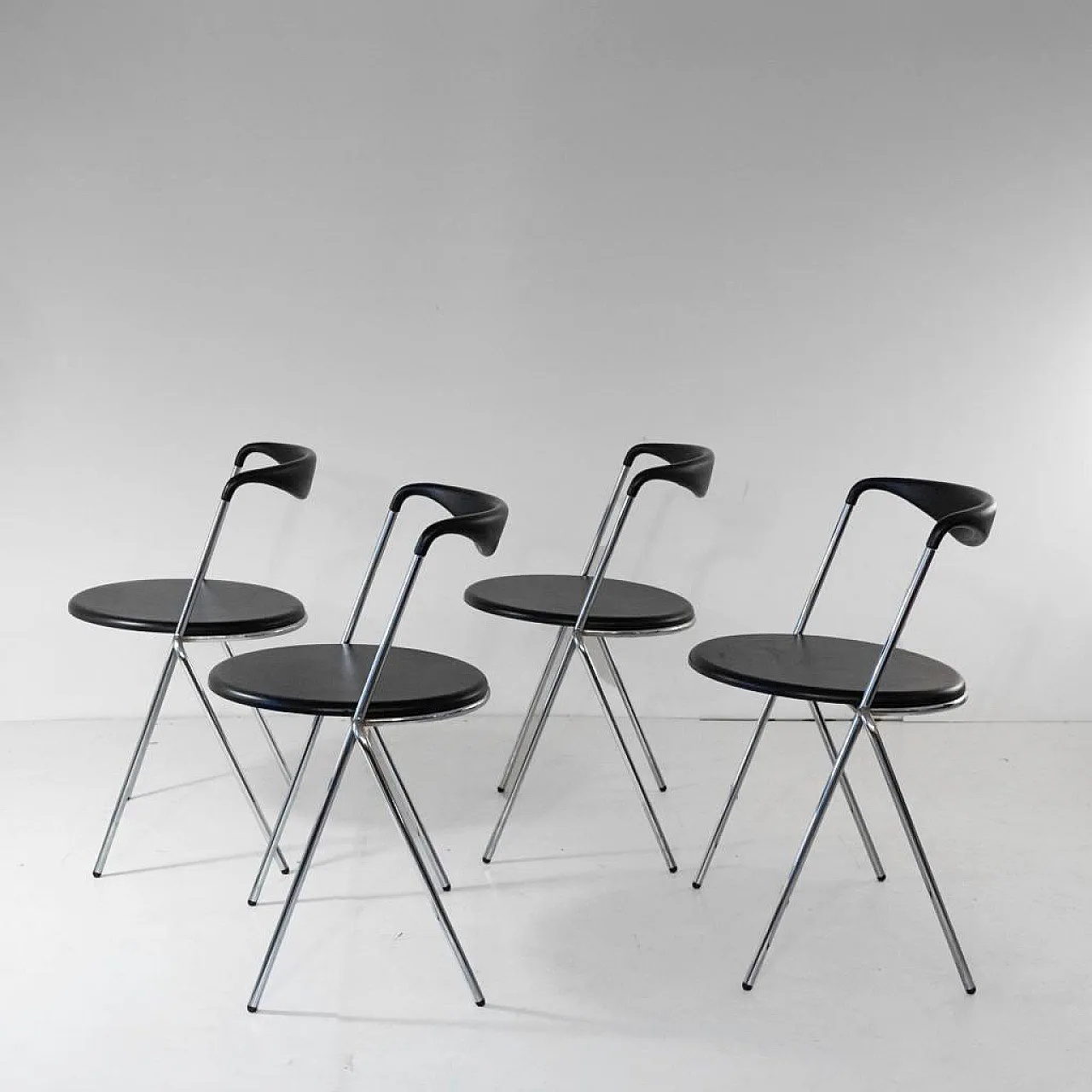 4 Italian stintable chairs in Hans Eicenberger style, 70s 1