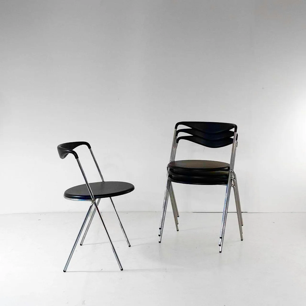 4 Italian stintable chairs in Hans Eicenberger style, 70s 7