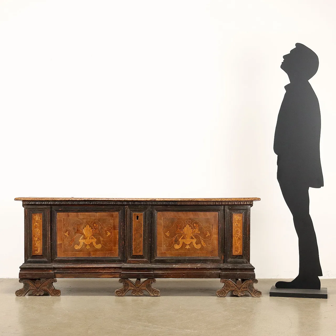 Cassapanca intarsiata in noce, '700 2