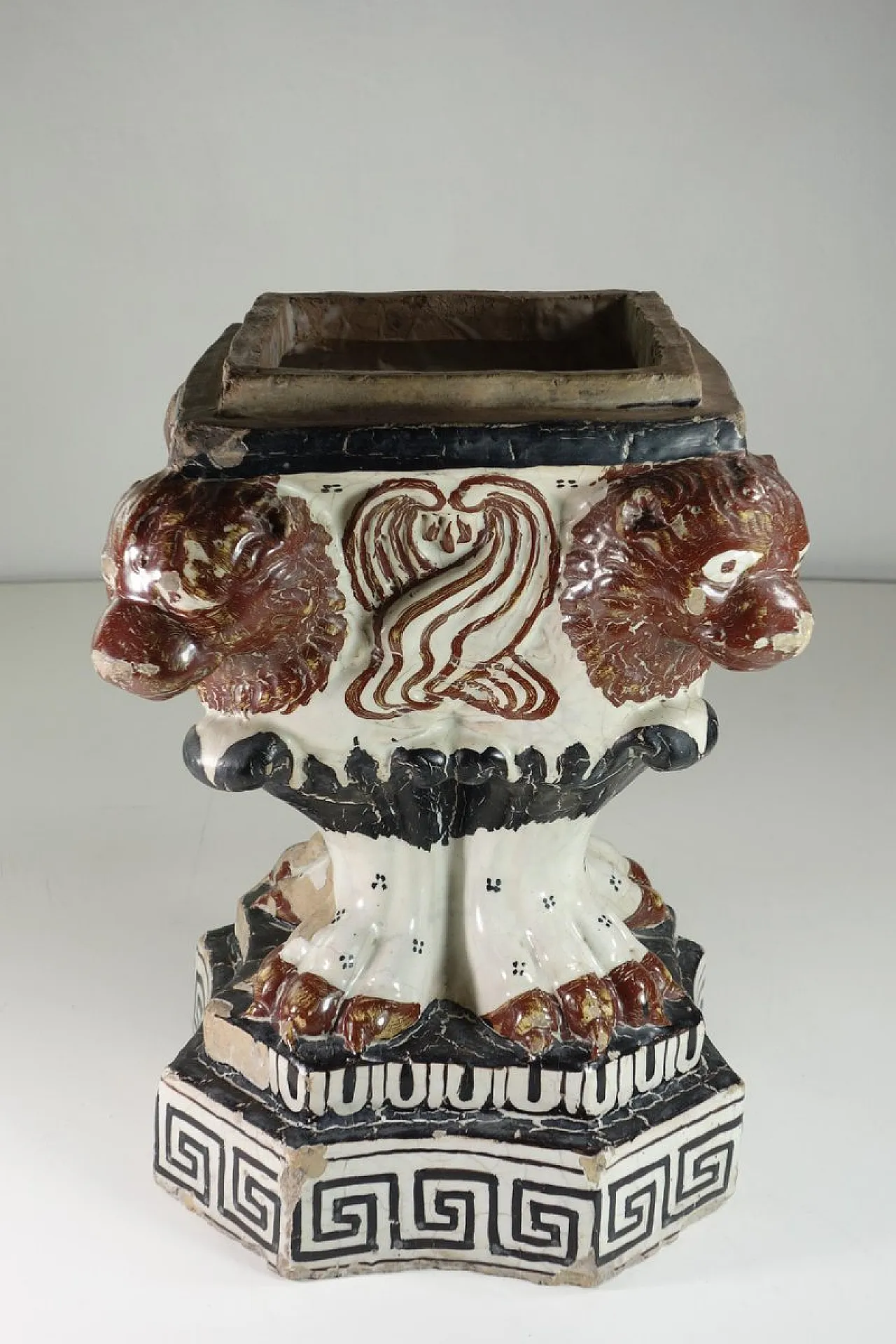 Ceramic maiolica vase by Giustiniani, 19th century 2