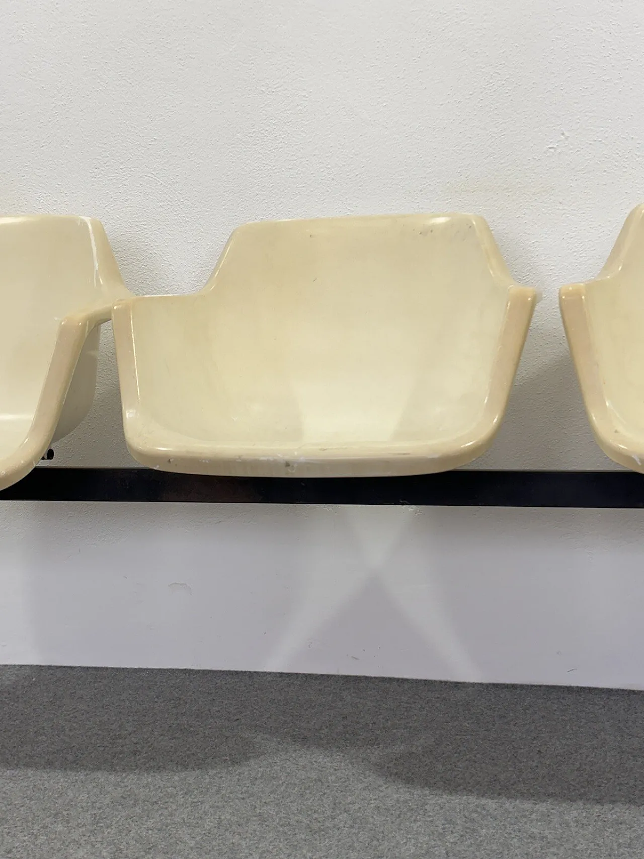Airport bench by Charles & Ray Eames for Herman Miller, '900 8