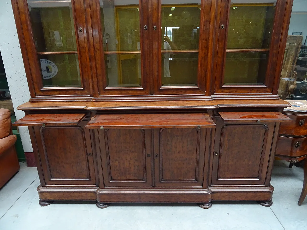 Napoleon III bookcase in mahogany with carved glass, 1880 4