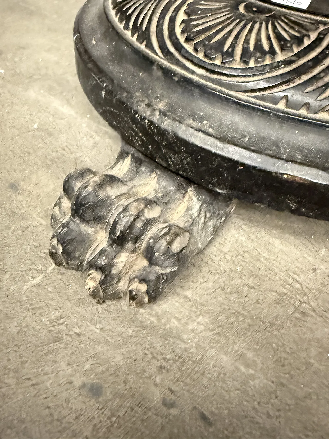 Neo-Renaissance column in walnut, carved, 1920 6