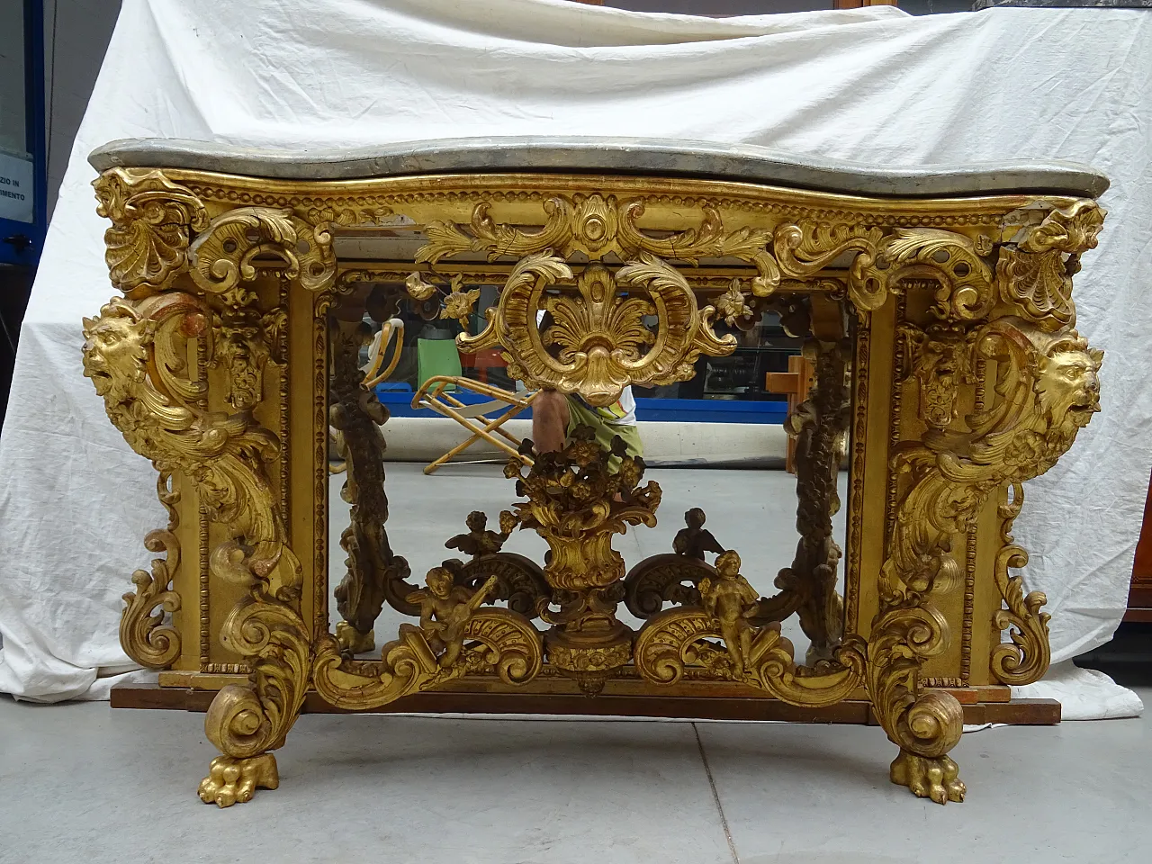 Carved gilded Piedmontese console in plaster, wood and mirro, '800 1