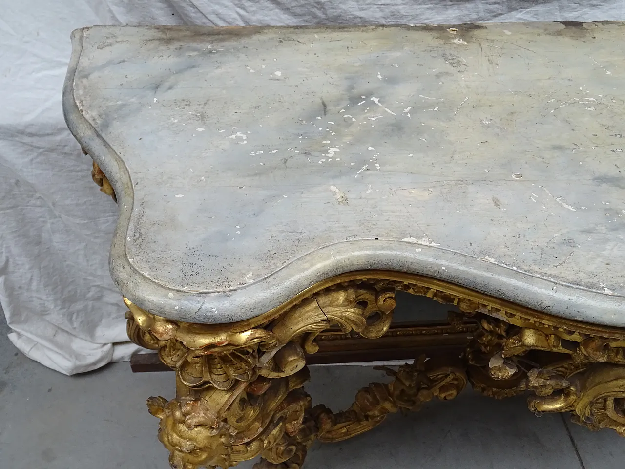 Carved gilded Piedmontese console in plaster, wood and mirro, '800 6