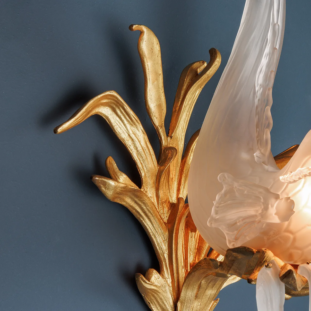 Pair of Art Nouveau two-light appliques in glass and gilded bronze 5