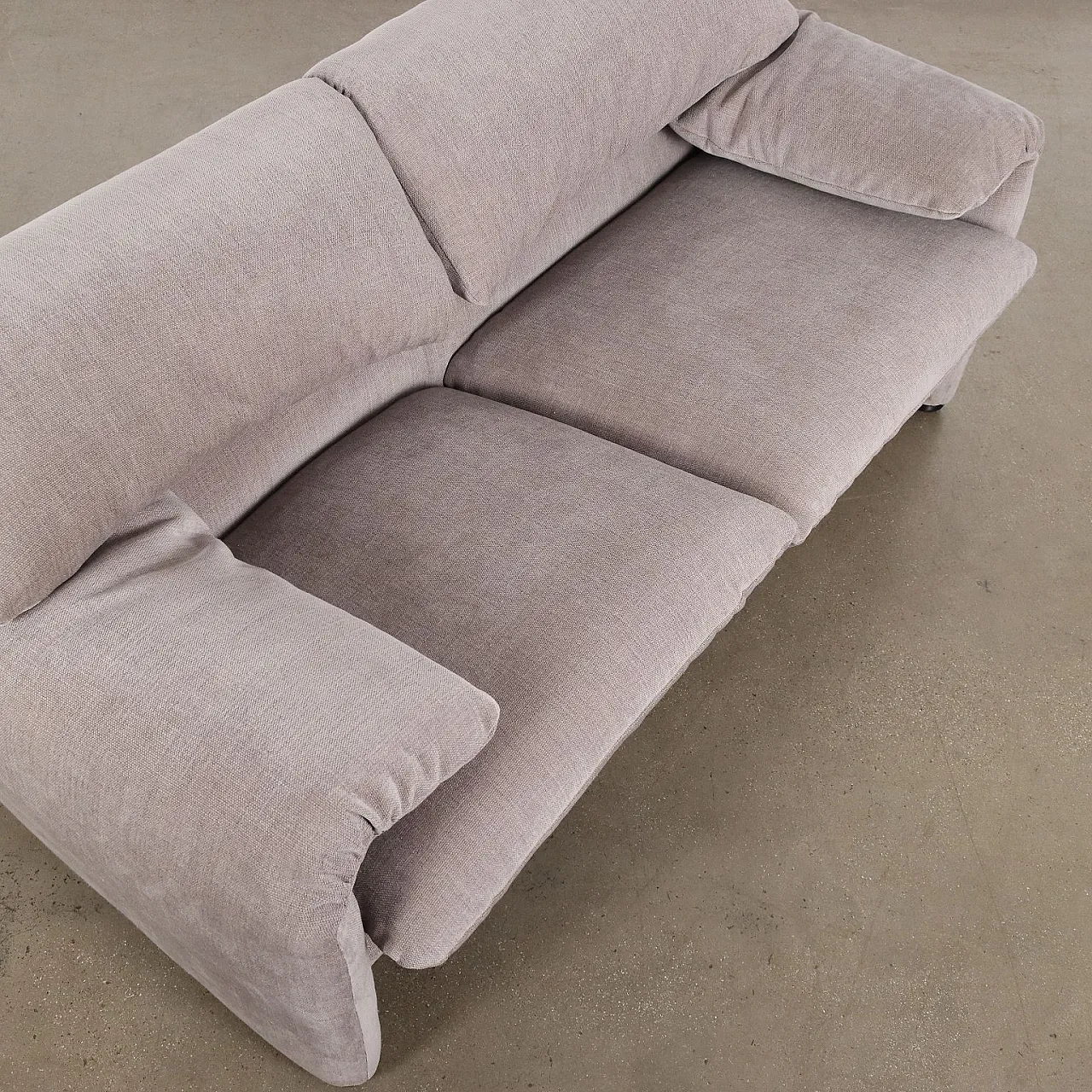 Divano grigio Maralunga di Vico Magistretti per Cassina, anni '70 7