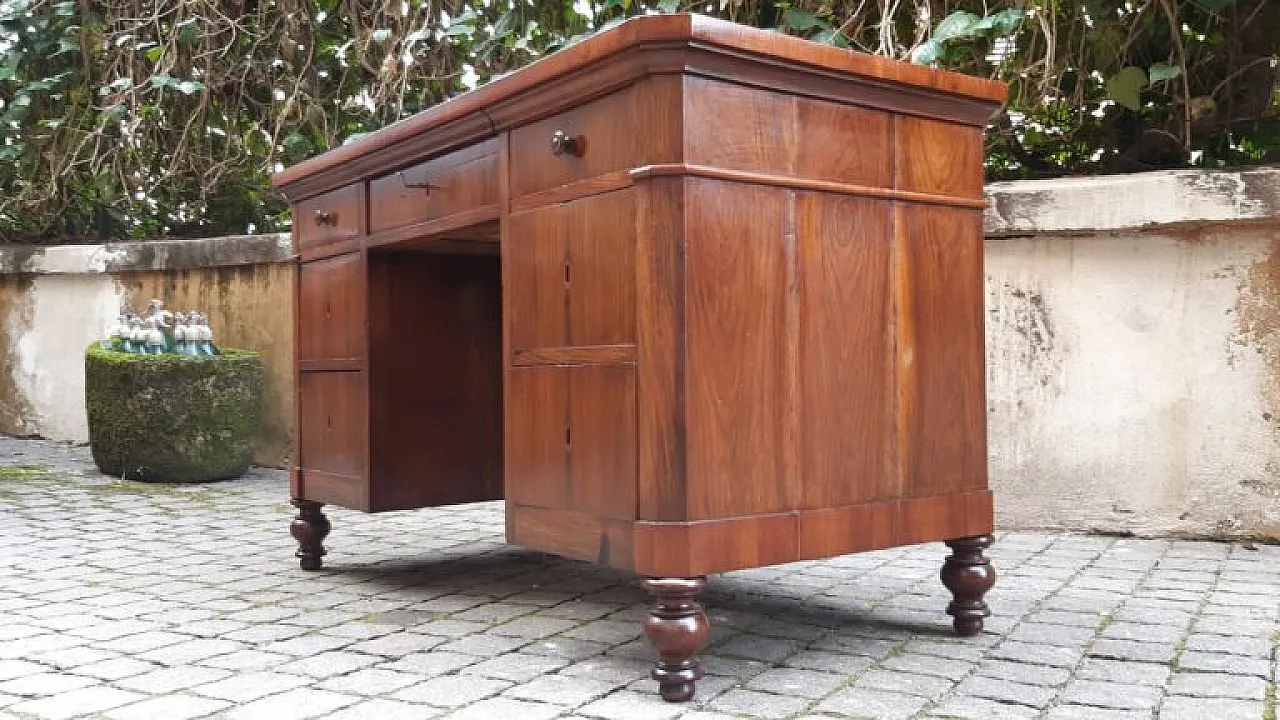 Scrivania lastronata in noce, '800 3