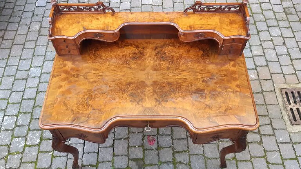 Scrittoio lastronato in radica di noce, '800 5