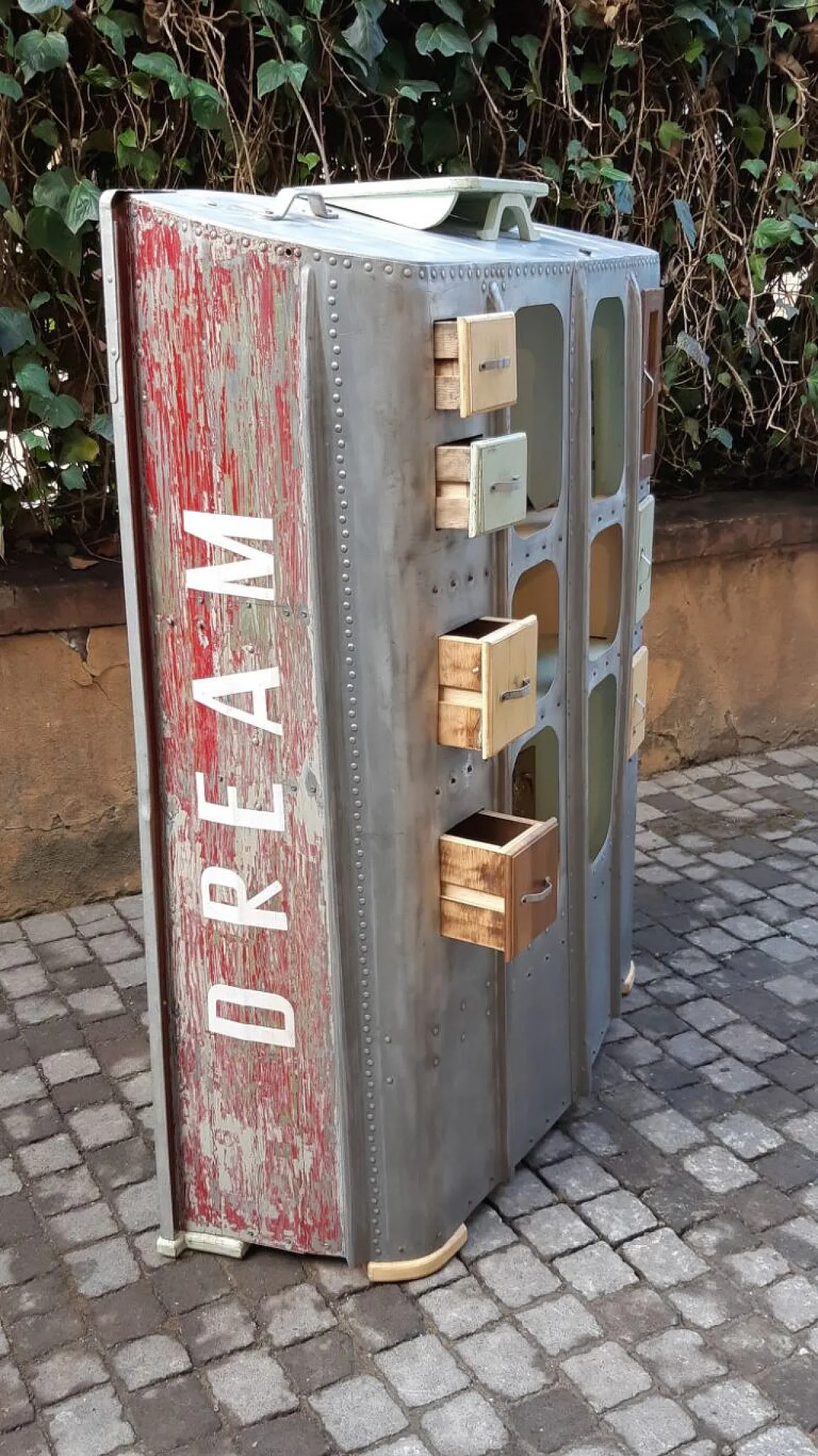 Credenza navale in alluminio con inserti in legno, anni '50 1