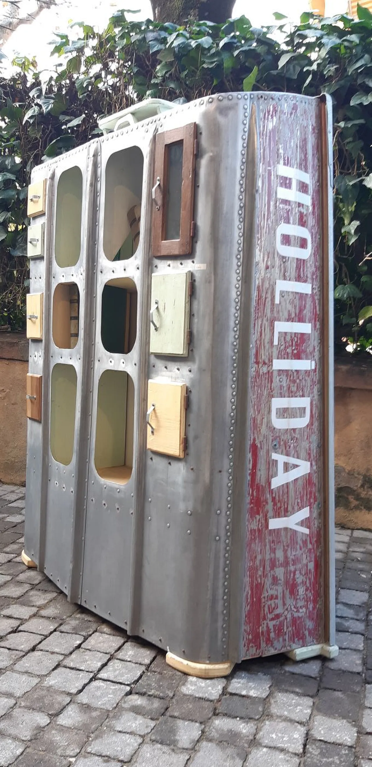 Credenza navale in alluminio con inserti in legno, anni '50 4