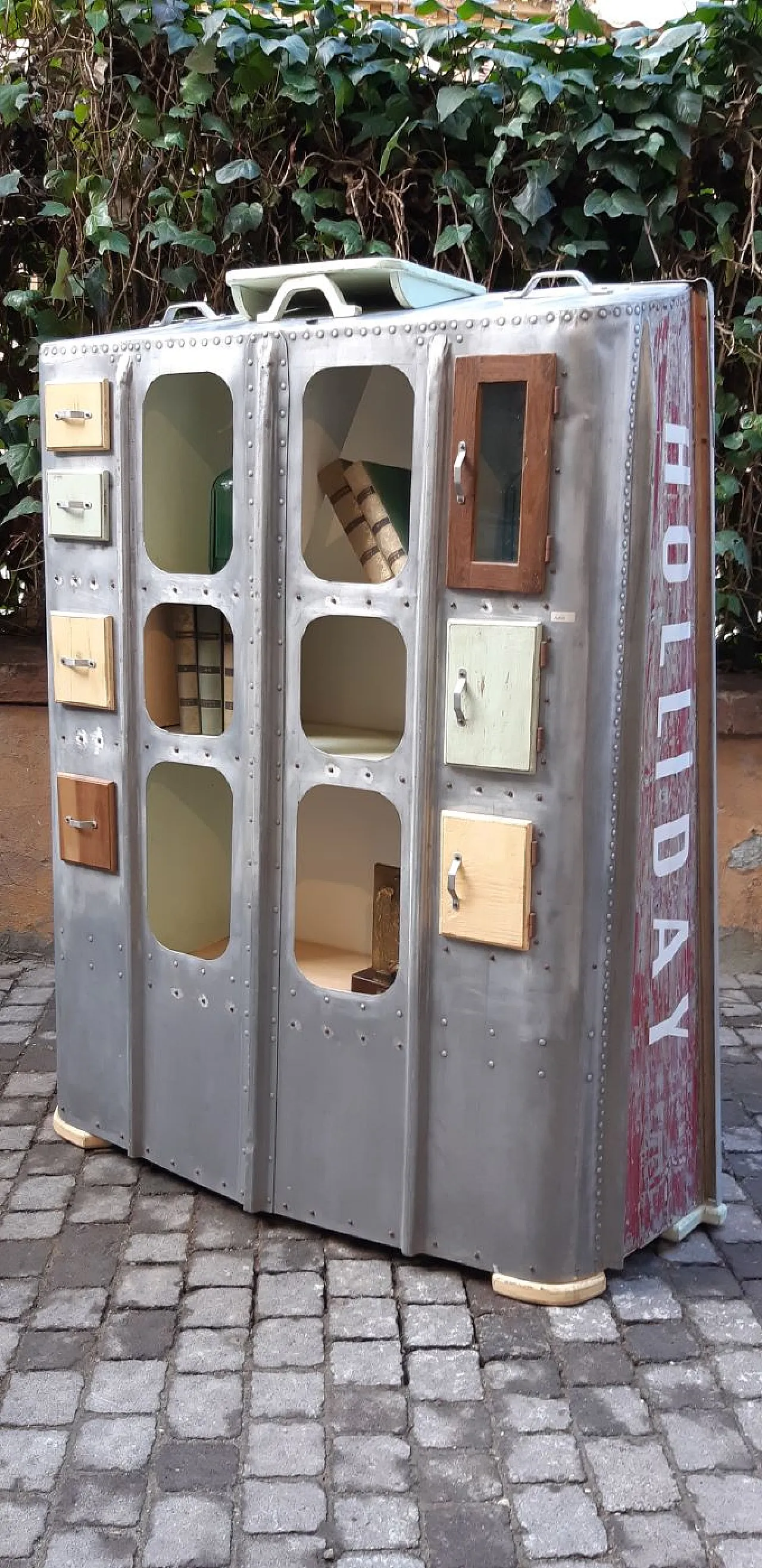 Credenza navale in alluminio con inserti in legno, anni '50 5