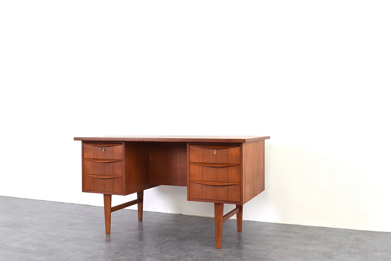 Mid-Century Danish teak executive Desk, 1960s 11
