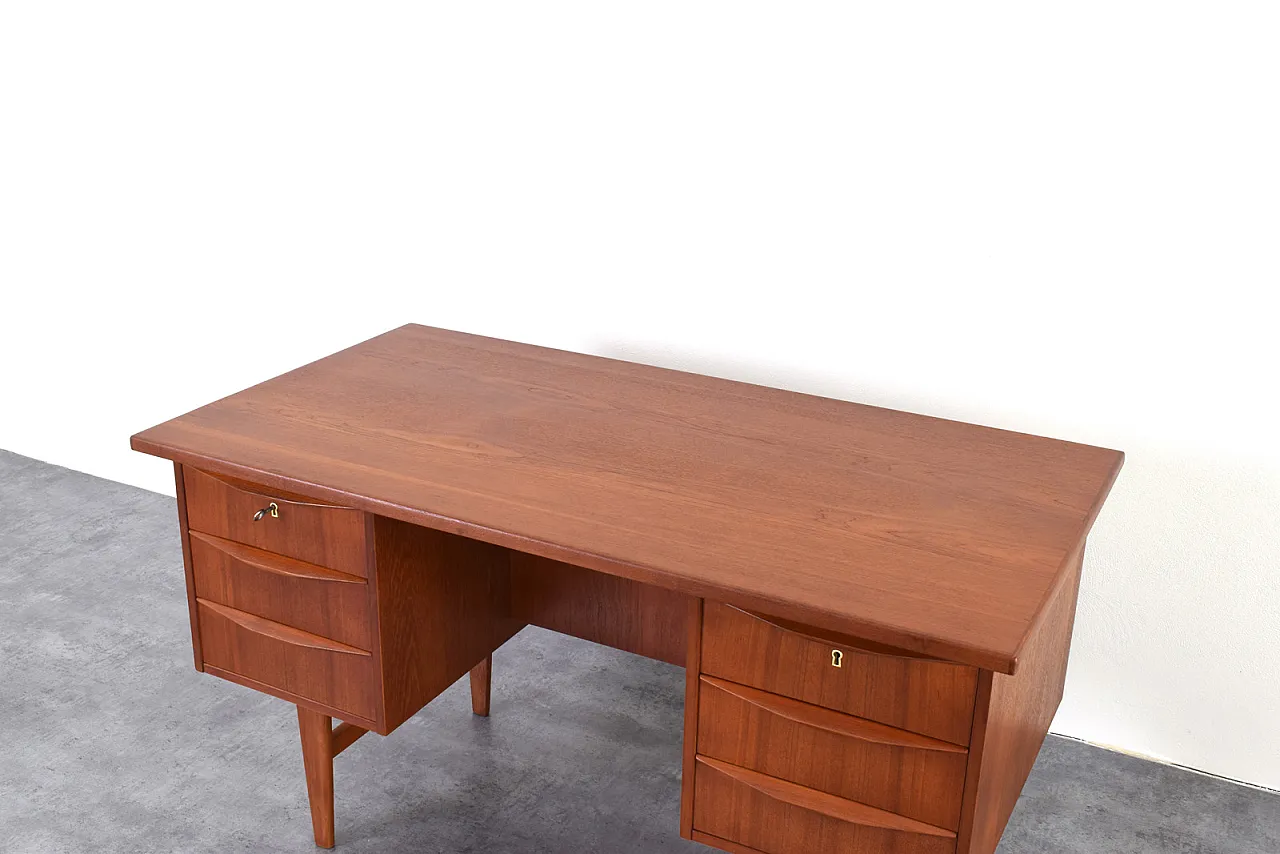 Mid-Century Danish teak executive Desk, 1960s 15