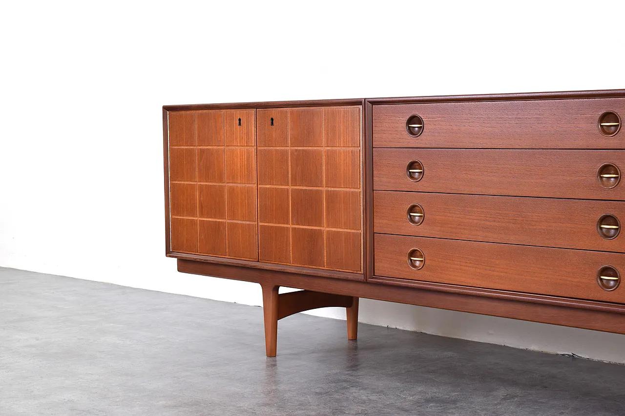 Sideboard in teak di Rolf Rastad e Adolf Relling per Gustav B, anni 60 16