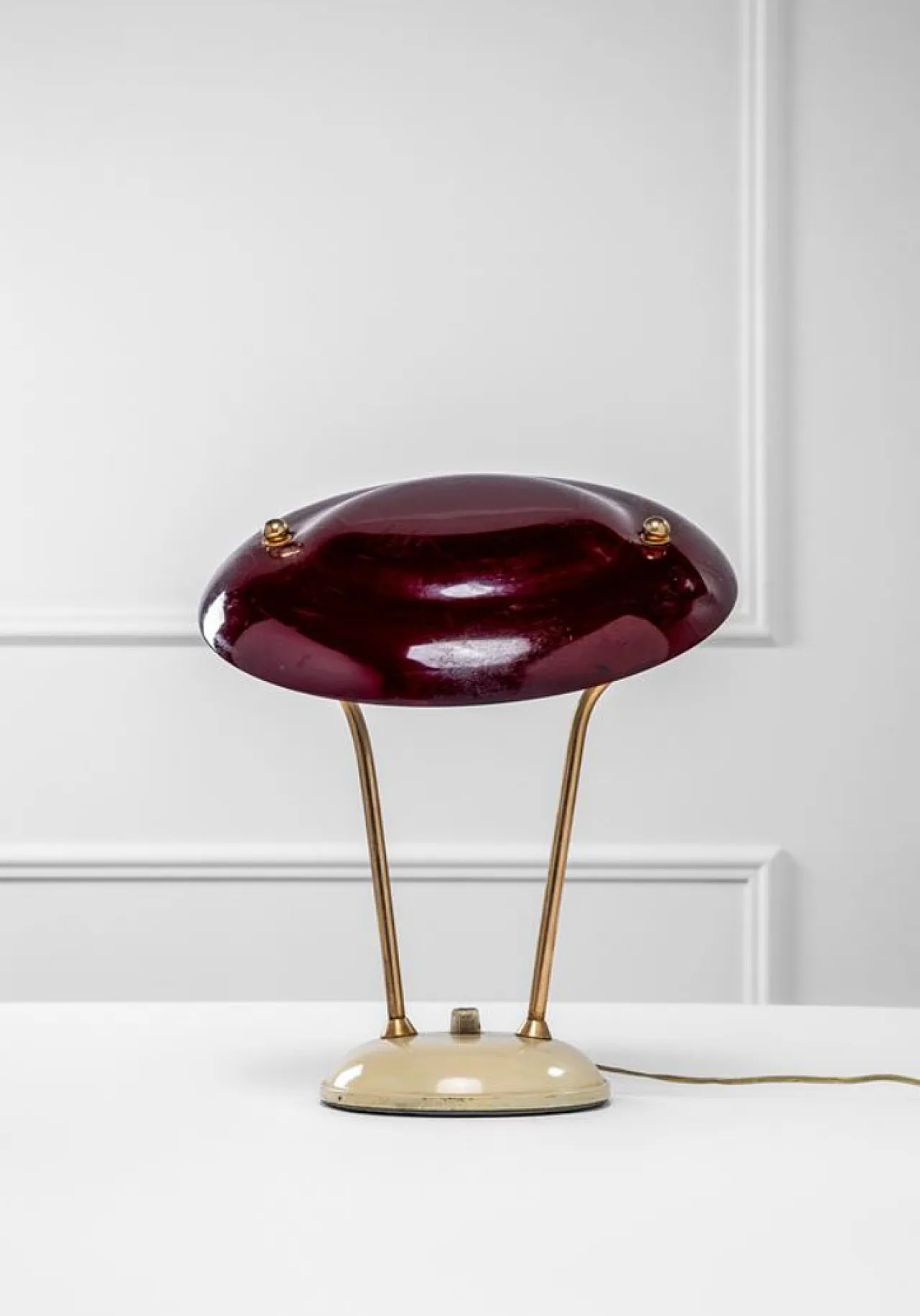 Lampada da tavolo in ottone di metà secolo, Francia 1950 3