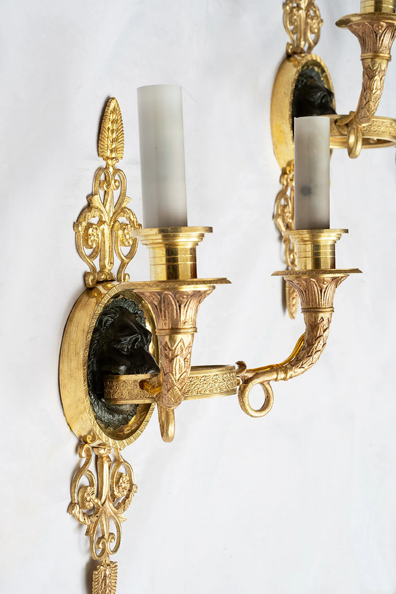 Pair of wall lights of golden and satin bronze Empire wise, 19th c. 5