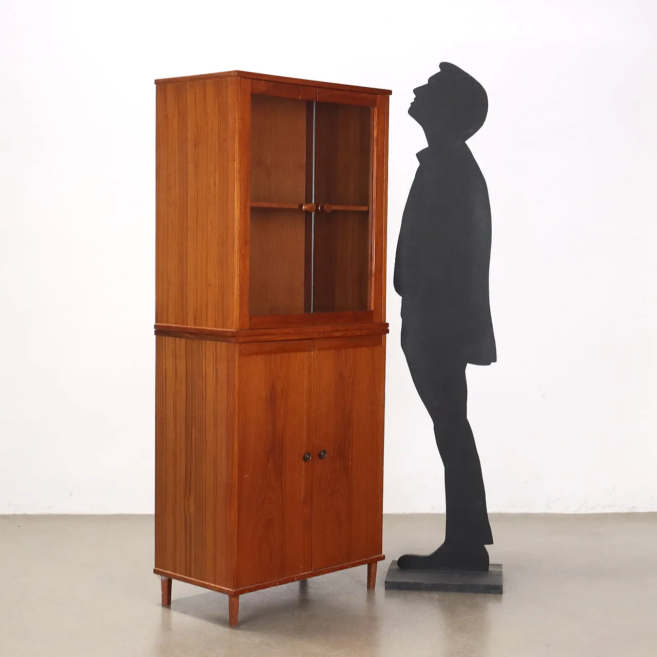 Mobile vetrina impiallacciata in teak, anni '60 2