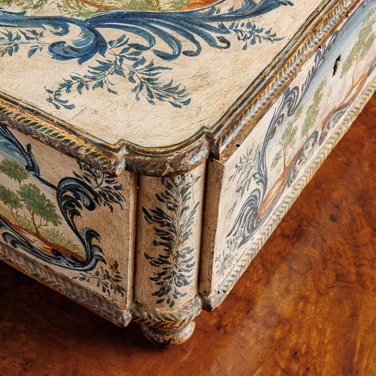 Portagioie in legno laccato, '700 7