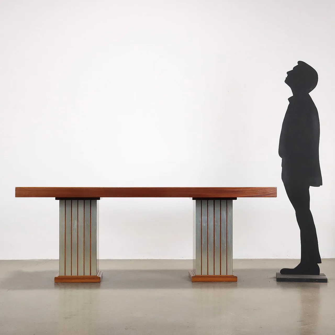 Tavolo in mogano impiallacciato e alluminio, fine '900 2