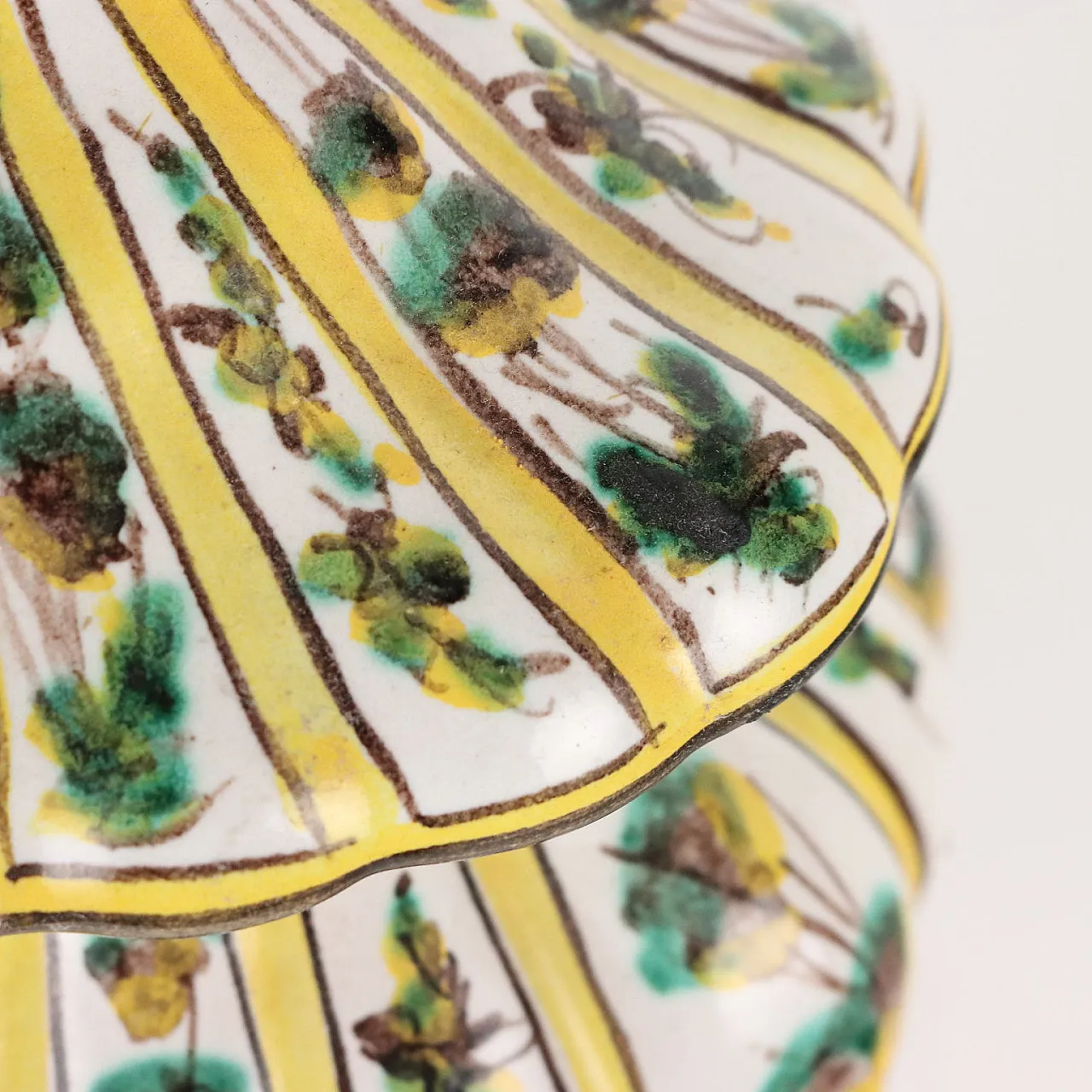 Vase in ceramic with lid of Levantino manufacture, 19th century 4