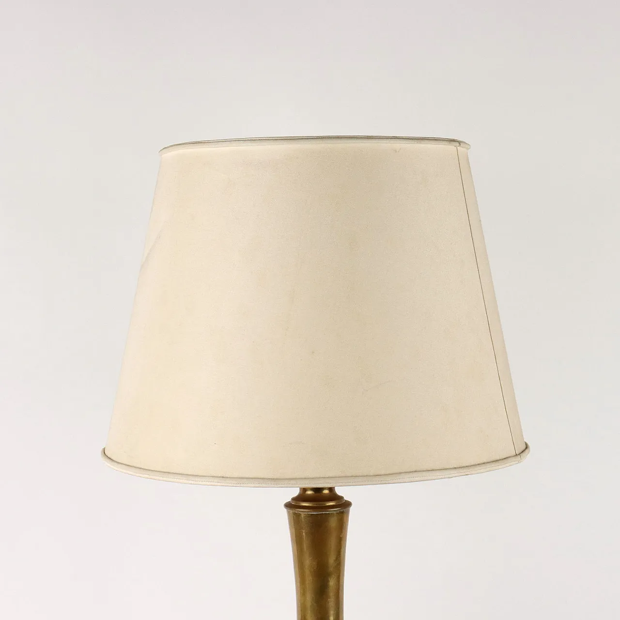 Lamp-mounted bronze baluster vase 3